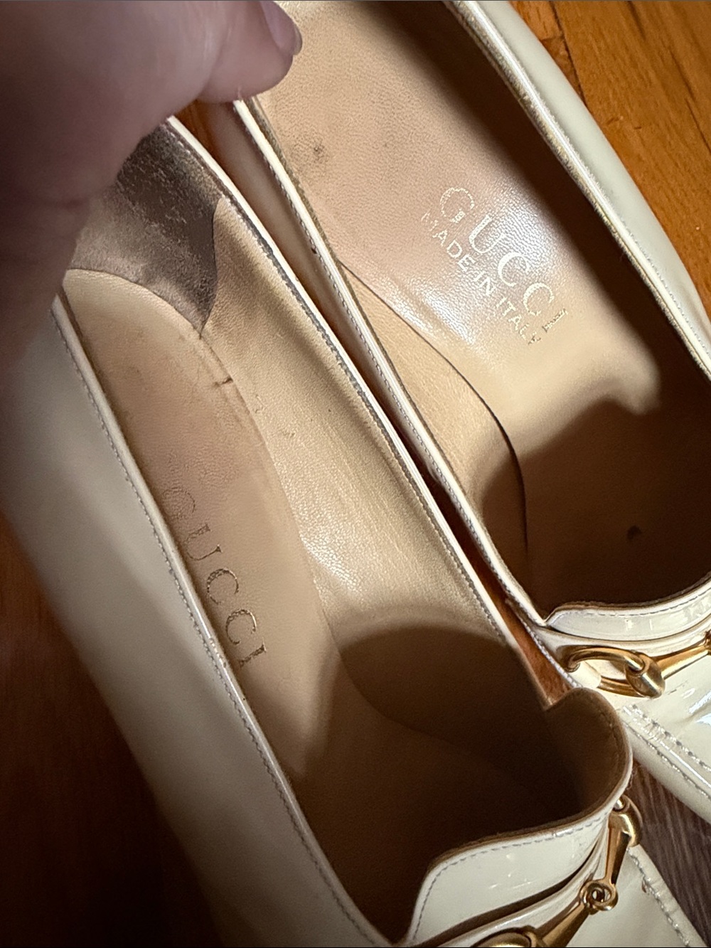 Gucci Cream Patent Leather Horsebit Pointed Loafers - Picture 9 of 9